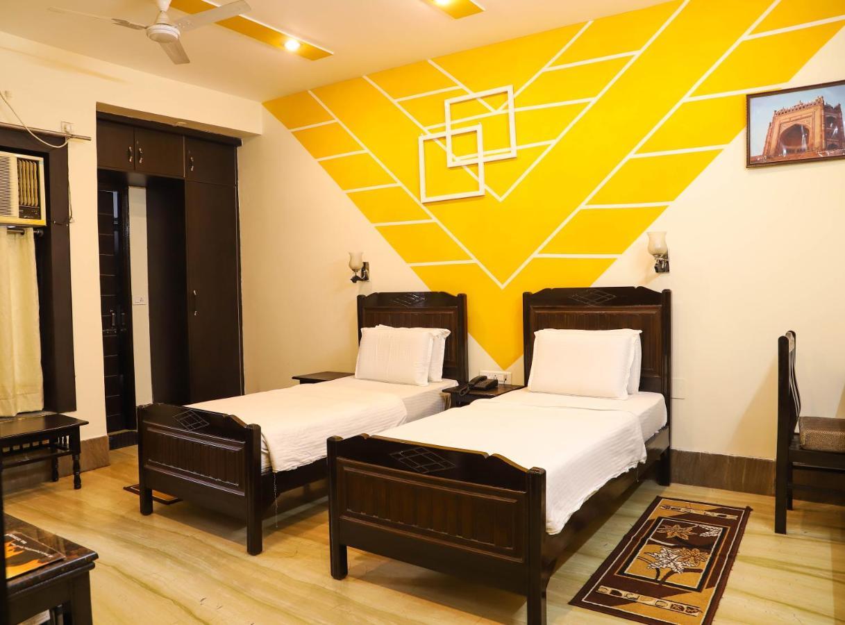 Pearl Of Taj Home Stay Агра Экстерьер фото