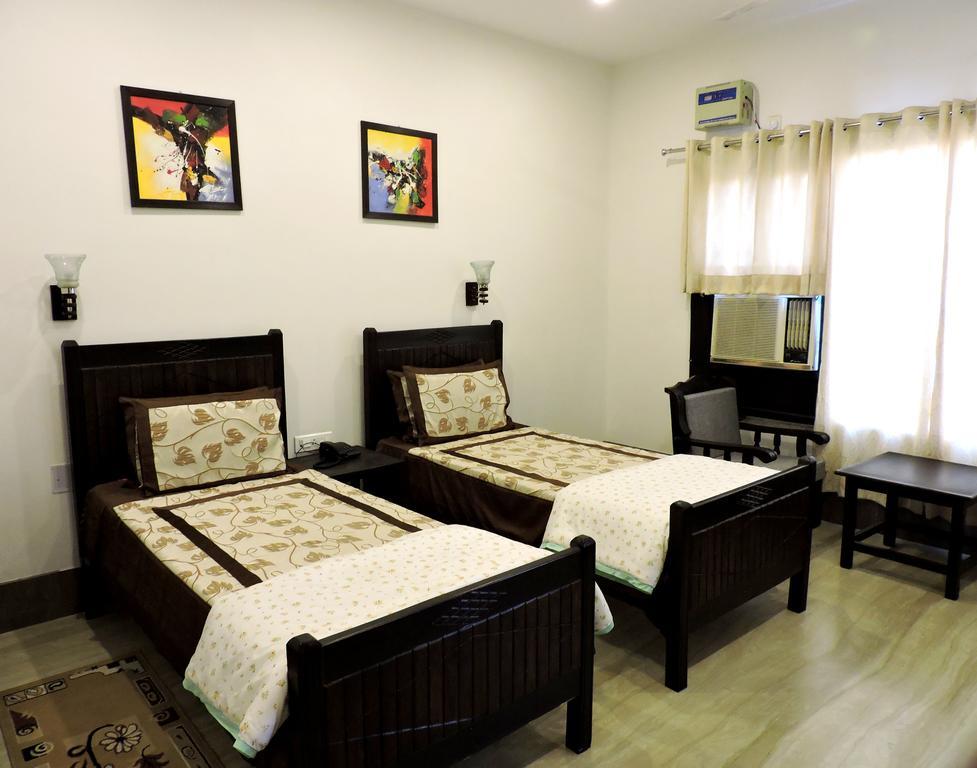 Pearl Of Taj Home Stay Агра Экстерьер фото